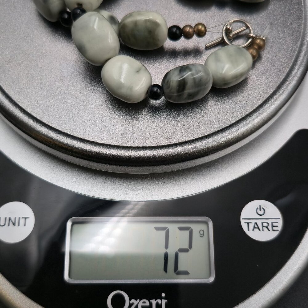 18 Inch Feather Gray Calcite Stone Chunky Necklace B1000 - Picture 6 of 6